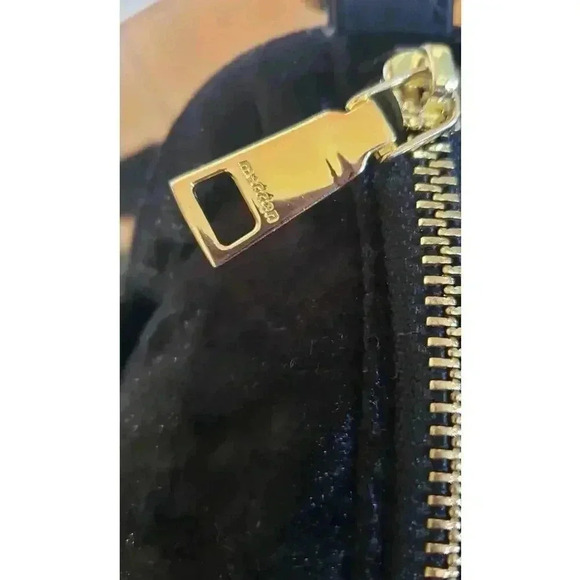 Madden NYC Steve Madden black velvet crossbody handbag medium size zip closure‎ - Picture 2 of 6